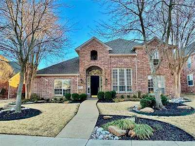 4512 Brookridge Drive Richardson, TX 75082