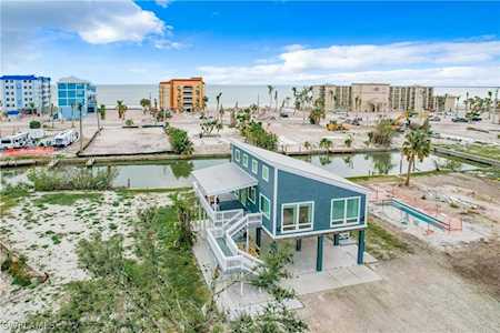 720 Matanzas Ct Fort Myers Beach, FL 33931