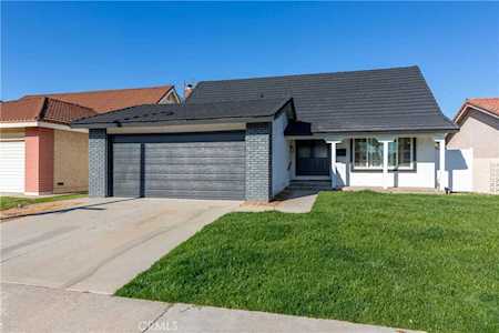 5201 Toulouse Dr La Palma, CA 90623