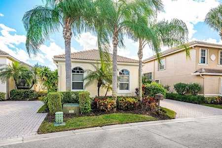 16866 Knightsbridge Lane Delray Beach, FL 33484