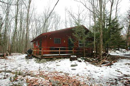 6148 Freedom Rd East Stroudsburg, PA 18302