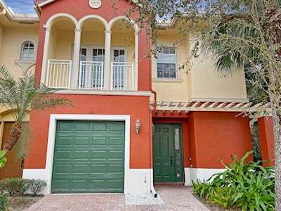 101 Via Emilia Royal Palm Beach, FL 33411