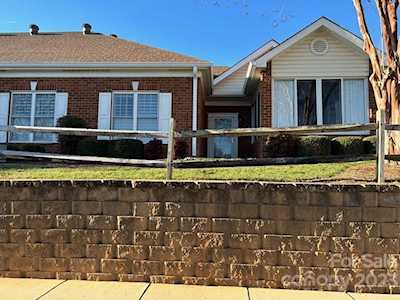 8256 Windsor Ridge Dr Charlotte, NC 28277