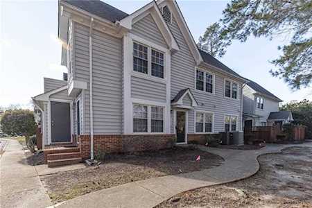 400 Henley Ct #E Chesapeake, VA 23320