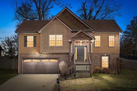 661 Wolfchase Ct Clarksville, TN 37042