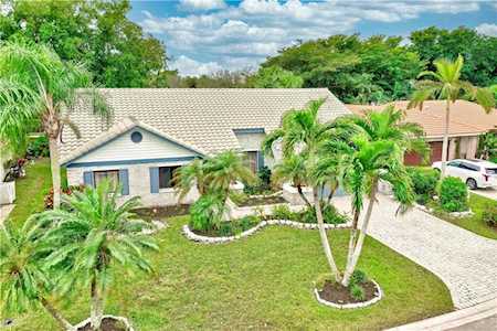 5928 NW 52nd St Coral Springs, FL 33067