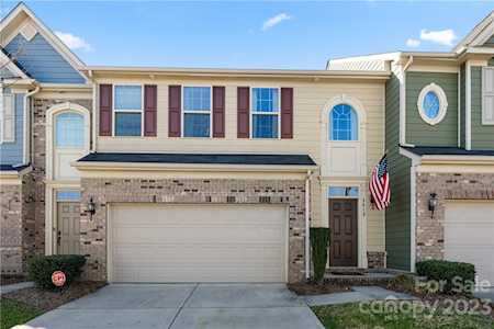 3419 Hornets Nest Way Charlotte, NC 28208