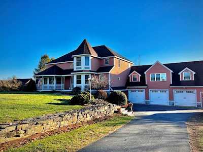 27 Carol Lane Blackstone, MA 01504