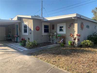 558 Orangewood Dr Dunedin, FL 34698