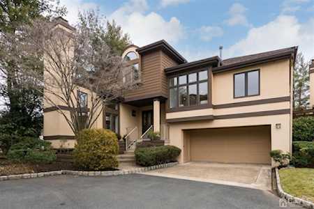273 Sayre Drive Plainsboro, NJ 08540