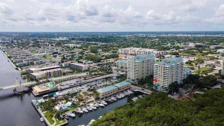 700 E Boynton Beach Boulevard #701 Boynton Beach, FL 33435