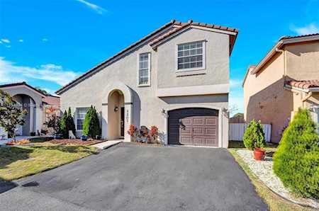 1207 NW 126th Ter Sunrise, FL 33323