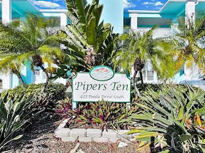 423 S Paula Dr #103 Dunedin, FL 34698