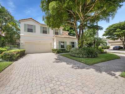 212 Sunset Bay Court Palm Beach Gardens, FL 33418