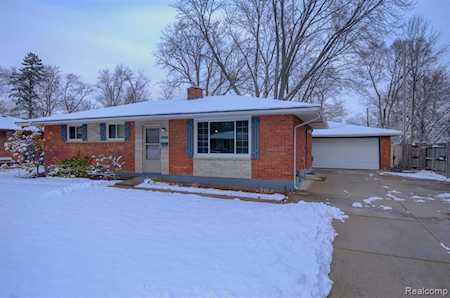 5177 Durwood Dr Swartz Creek, MI 48473