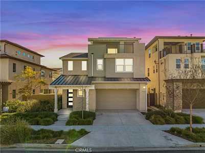 144 Crossover Irvine, CA 92618
