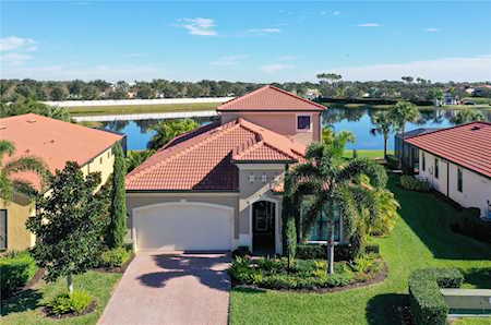 10215 Marbella Dr Lakewood Ranch, FL 34211