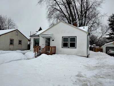 2042 Case Avenue E Saint Paul, MN 55119