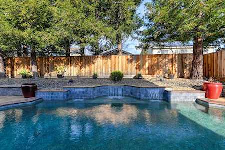 2711 Southcreek Drive Lincoln, CA 95648