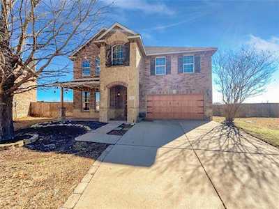8800 Noontide Drive Fort Worth, TX 76179