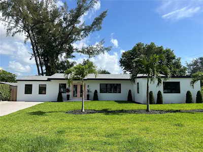 3251 SE 8th St Pompano Beach, FL 33062