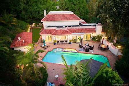 14 Lake Helix Drive La Mesa, CA 91941
