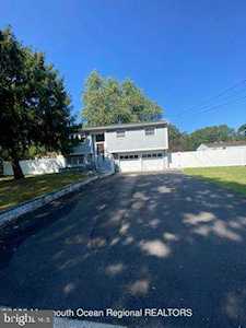 24 Layton Ave Pine Beach, NJ 08741