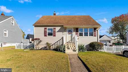 305 Salem Ave Bellmawr, NJ 08031