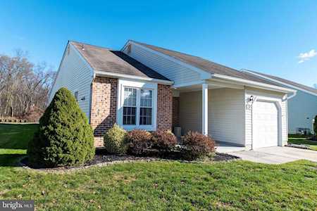 62 Bastian Dr Mount Laurel, NJ 08054