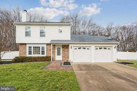 8 Orangewood Ln Burlington, NJ 08016