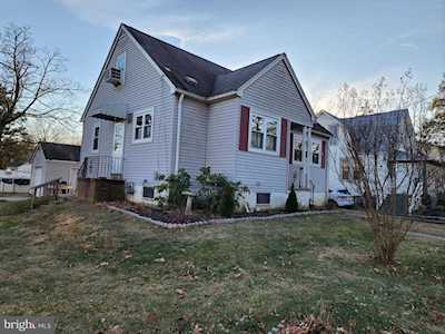 74 Blackwood Rd Clementon, NJ 08021