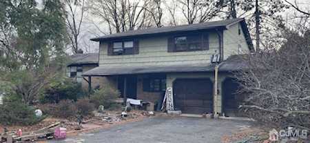 14 Thames Avenue Piscataway, NJ 08854