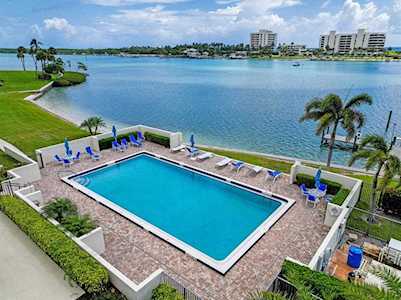 19800 Sandpointe Bay 607 Drive #607 Jupiter, FL 33469