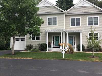 32 West Cove Dr North Kingstown, RI 02852