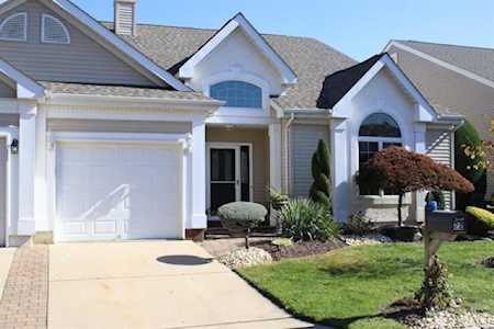 22 Wellington Place Monroe, NJ 08831