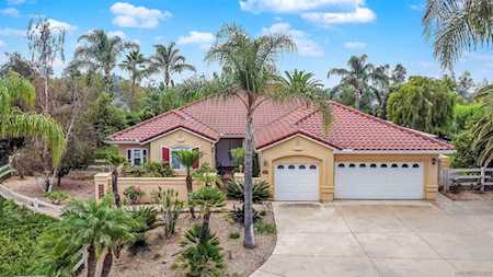 1390 Red Mountain Dam Dr Fallbrook, CA 92028