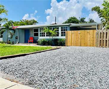 5219 NE 20th Ter Pompano Beach, FL 33064