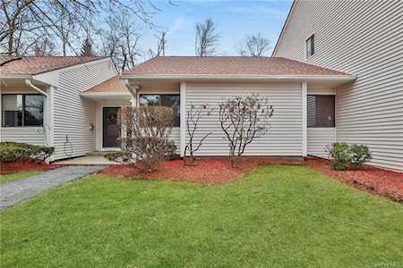 89 Molly Pitcher Lane #B Yorktown Heights, NY 10598
