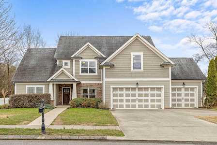 8334 Front Gate Cir Ooltewah, TN 37363
