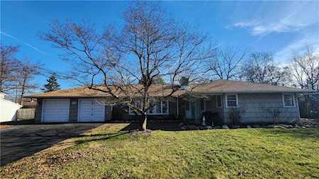 204 Old Orchard Dr Easton, PA 18045