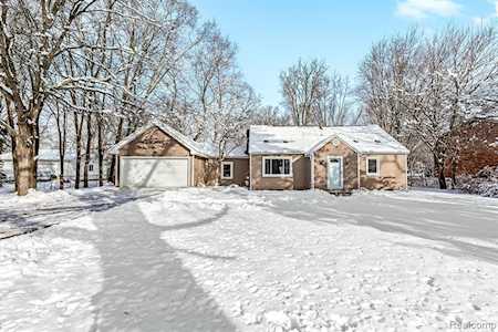 41882 Five Mile Rd Northville Twp, MI 48170