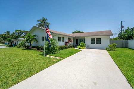 722 SW 28th Avenue Boynton Beach, FL 33435
