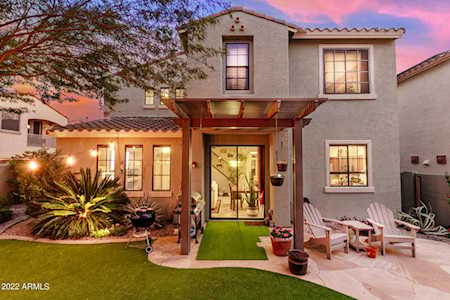 2424 W Dusty Wren Dr Phoenix, AZ 85085