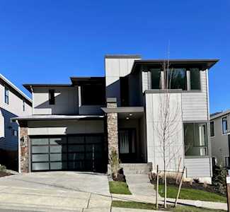 522 Glacier Peak Dr NW Issaquah, WA 98027
