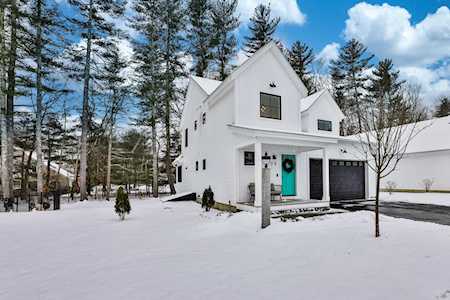 23 Pendleton Farms Ln Amherst, NH 03031
