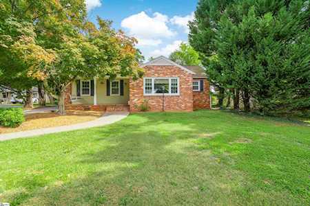 8 Kent Ln Greenville, SC 29609