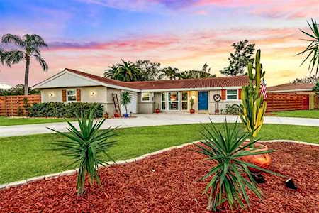 3423 Pine Valley Dr Sarasota, FL 34239