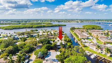 2435 SW Hideaway Lane Stuart, FL 34994