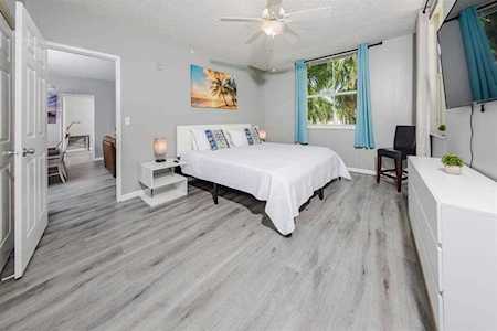780 S Sapodilla Avenue #402 West Palm Beach, FL 33401