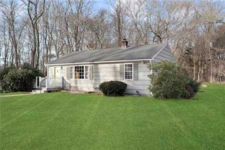 42 Sherman Ave South Kingstown, RI 02892